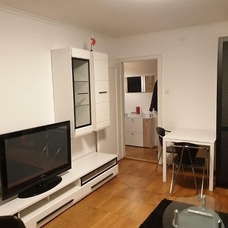 Breite Familien Apartment Базел Екстериор снимка
